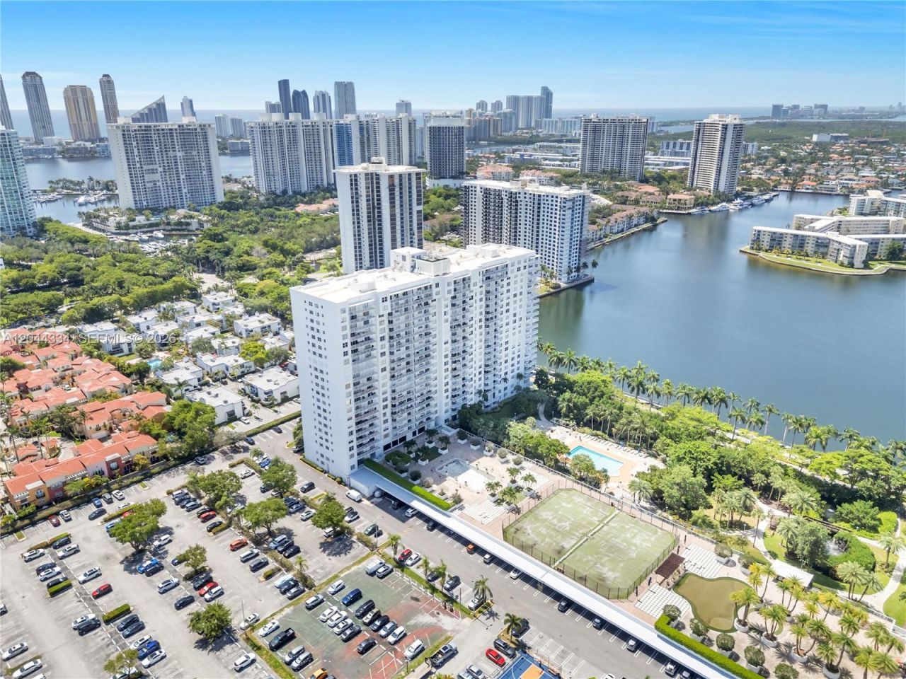 2851 NE 183rd St, Unit 1412E, Aventura, FL 33160 Photo