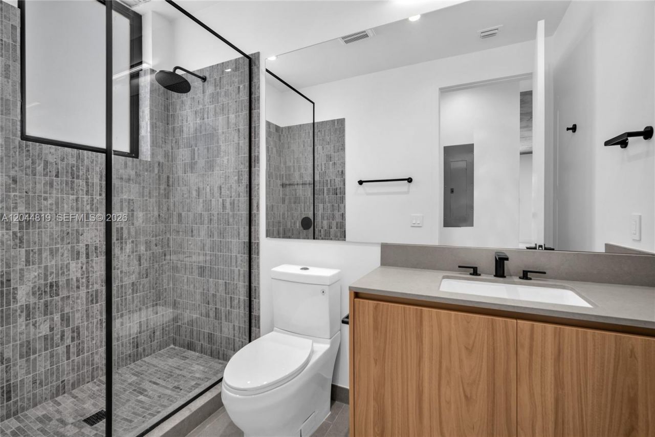 91 NW 27th St, Unit 204, Miami, FL 33127 Photo