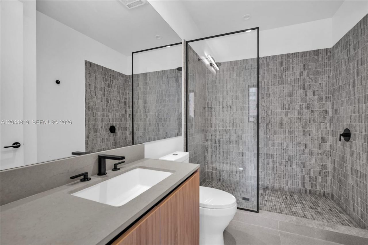 91 NW 27th St, Unit 204, Miami, FL 33127 Photo