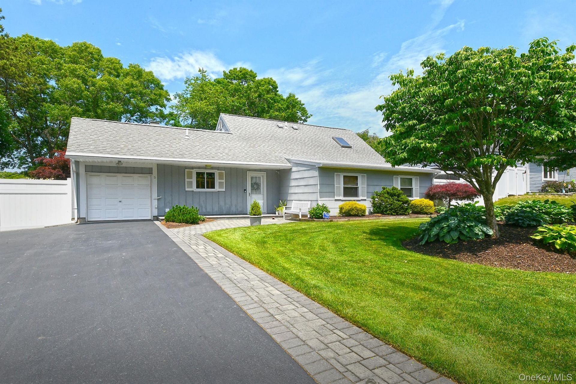 5 Meyer Lane , Medford, NY 11763 Main Photo