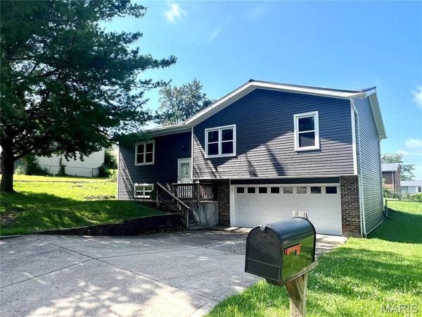 1310 Hillview Drive, Rolla, MO 65401