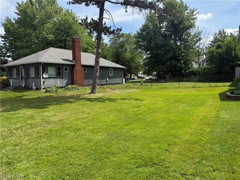 6011 Reynolds Road, Mentor on the Lake, OH 44060 Photo 5