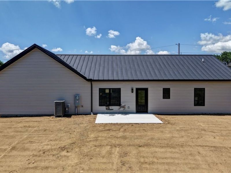 821 SW Miller Avenue, Sugarcreek, OH 44681 Photo 29
