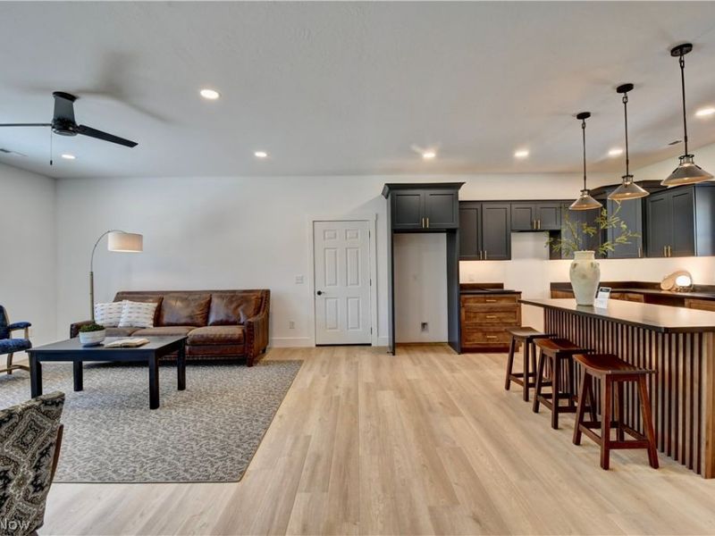 821 SW Miller Avenue, Sugarcreek, OH 44681 Photo 9