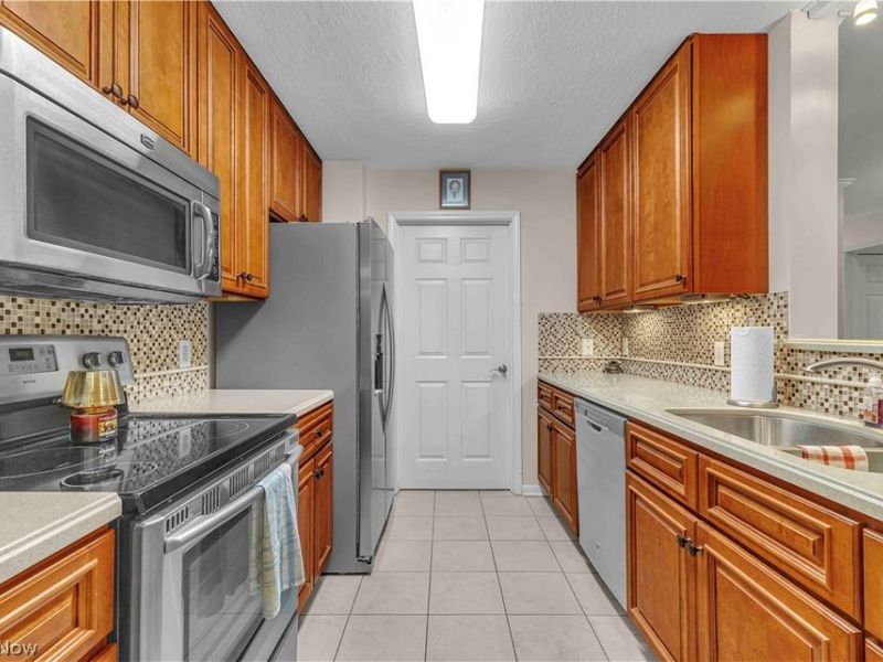 3367 Lenox Village Drive, Fairlawn, OH 44333 Photo 17