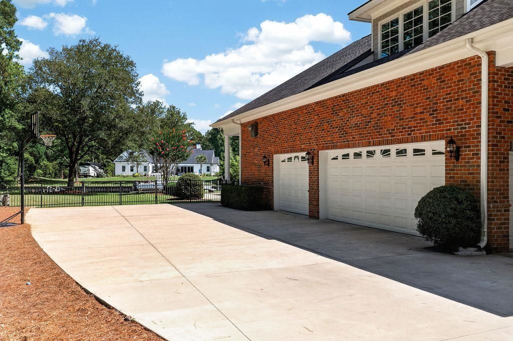 62 Caretaker Ln. Photo 39