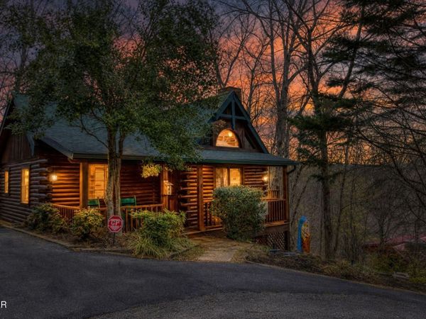 282 Cherokee Path Way, Sevierville, TN 37876