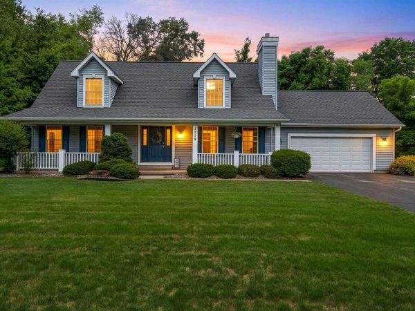 1218 ROSA AVENUE, Crivitz, WI 54114
