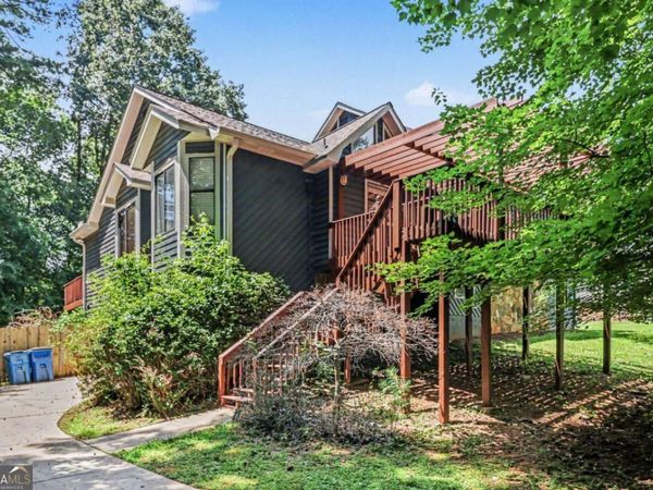 2711 Old Coach Road, Duluth, GA 30096