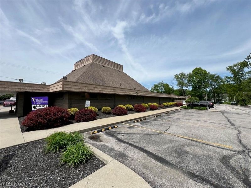 2651 W Market Street, Fairlawn, OH 44333 Photo 6