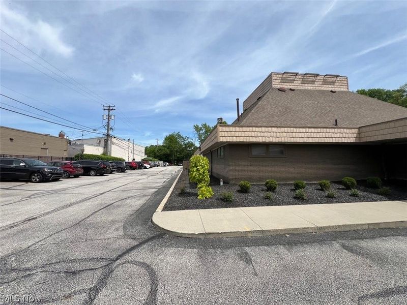 2651 W Market Street, Fairlawn, OH 44333 Photo 8