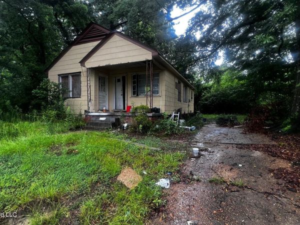 2112 Martin Luther King Junior Drive, Jackson, MS 39213