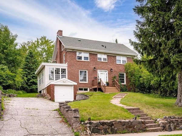 2711 E 8th Street , Duluth, MN 55812