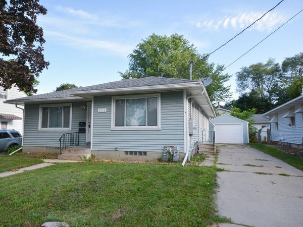 1013 9th Street NE, Rochester, MN 55906