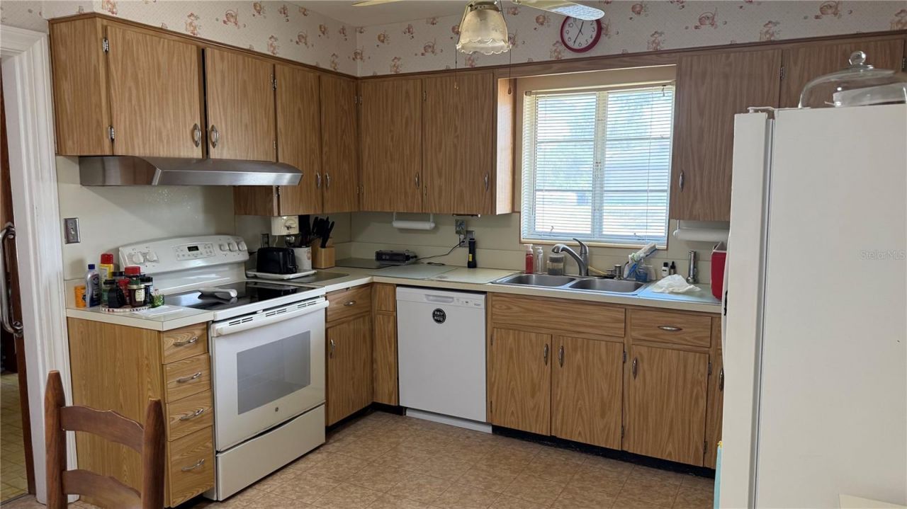 7617 Senrab Drive , Bradenton, FL 34209 Photo