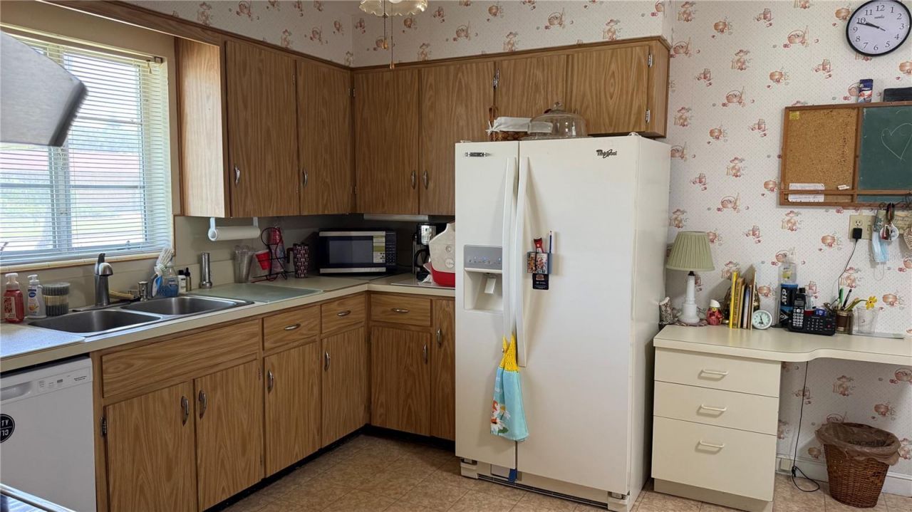 7617 Senrab Drive , Bradenton, FL 34209 Photo