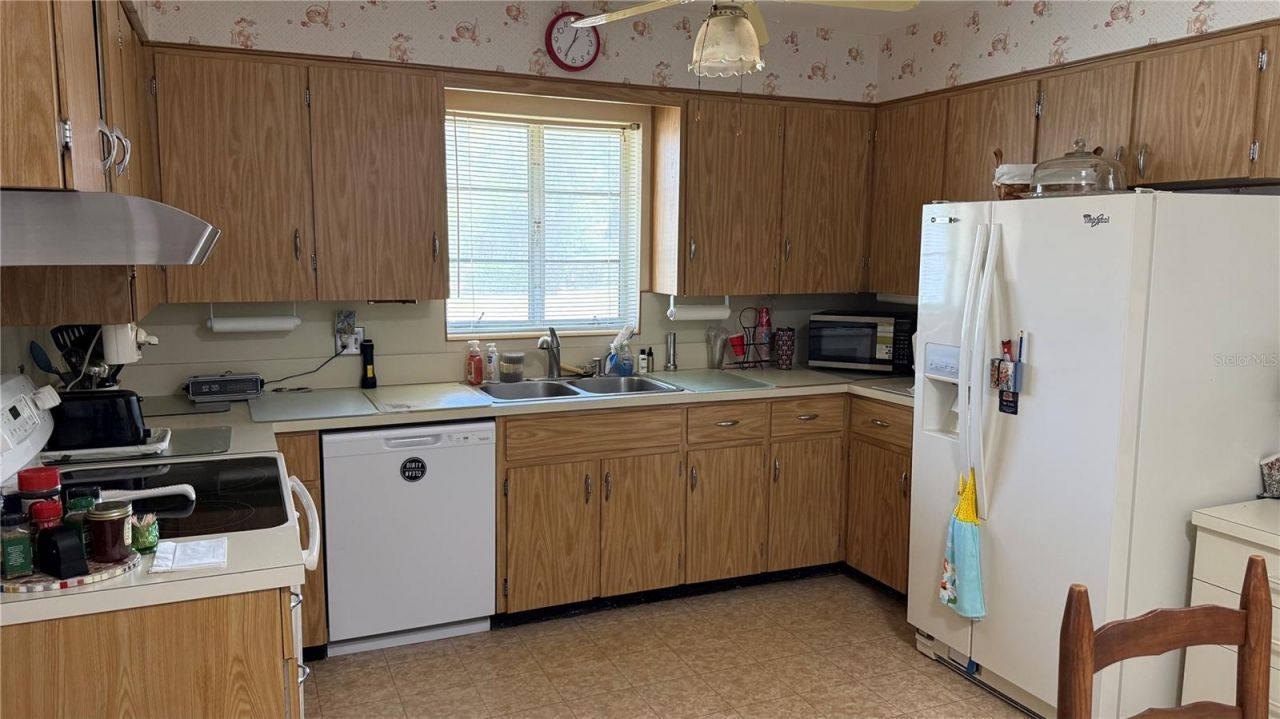 7617 Senrab Drive , Bradenton, FL 34209 Photo