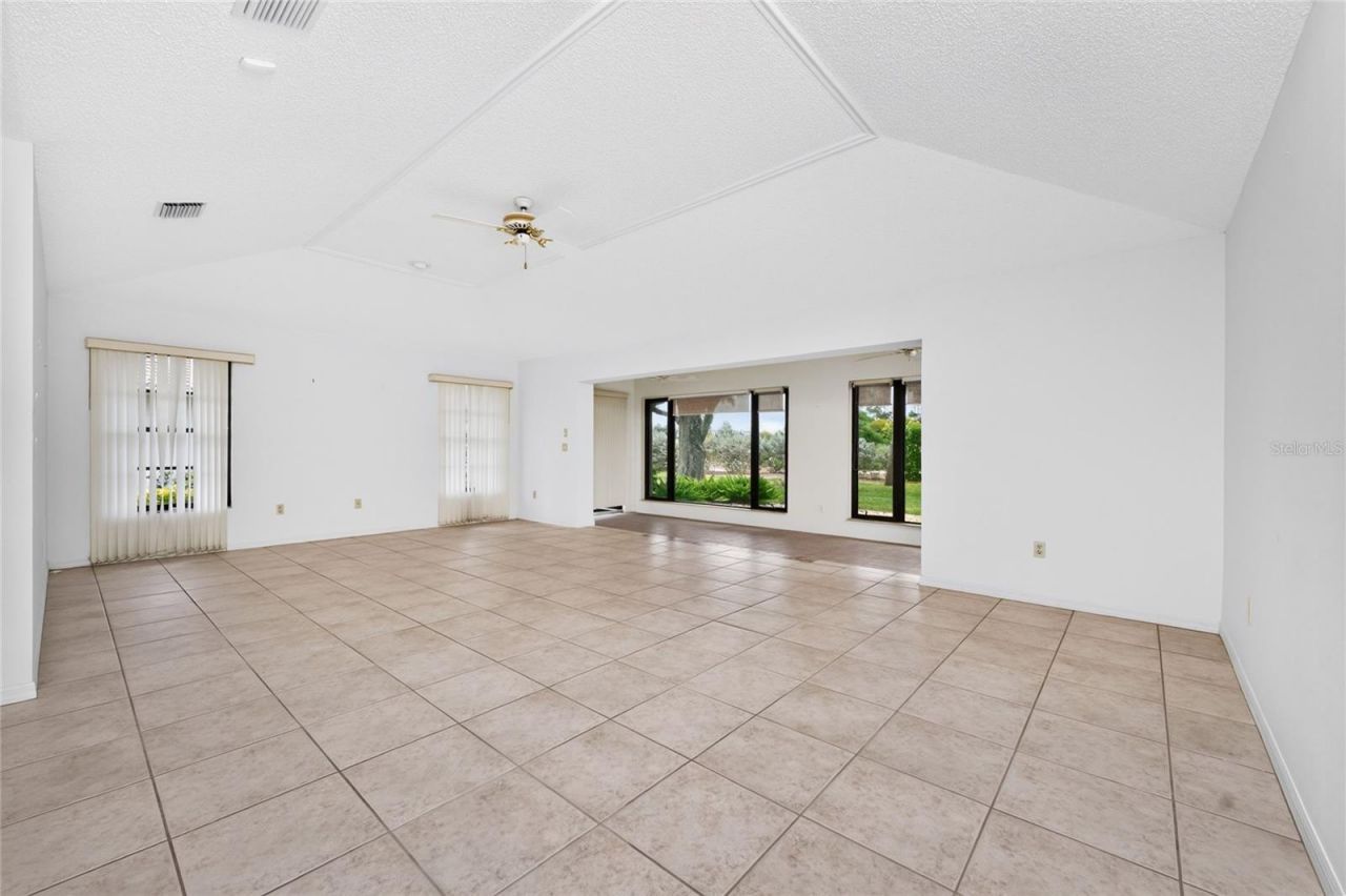 11215 SW Courtney Drive , Lake Suzy, FL 34269 Photo