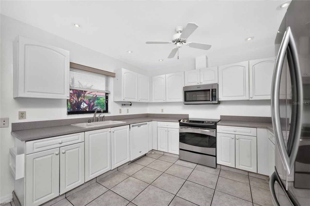 11215 SW Courtney Drive , Lake Suzy, FL 34269 Photo