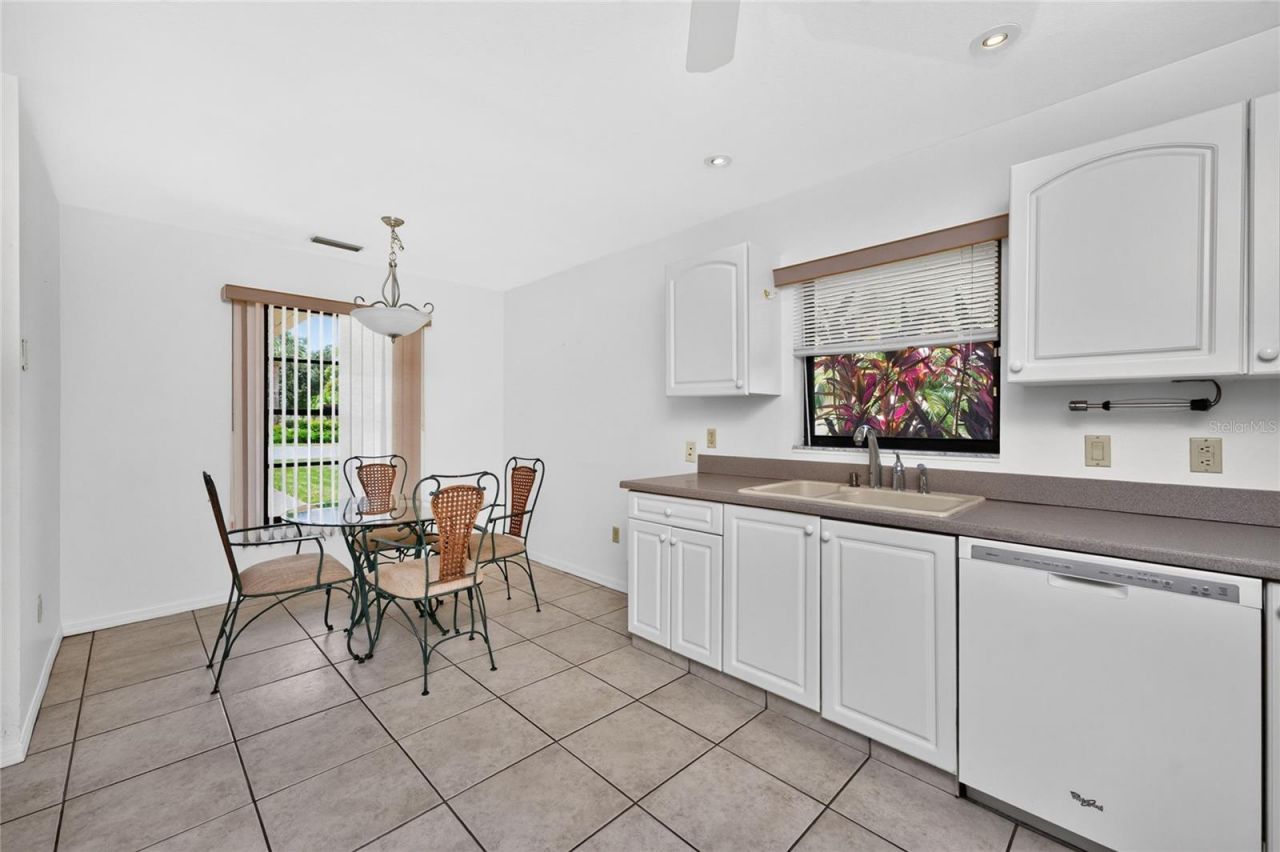 11215 SW Courtney Drive , Lake Suzy, FL 34269 Photo