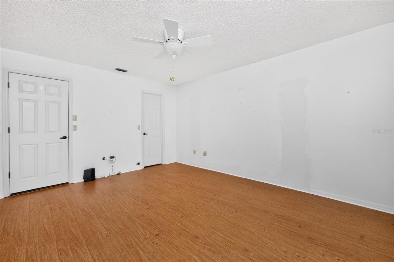 11215 SW Courtney Drive , Lake Suzy, FL 34269 Photo