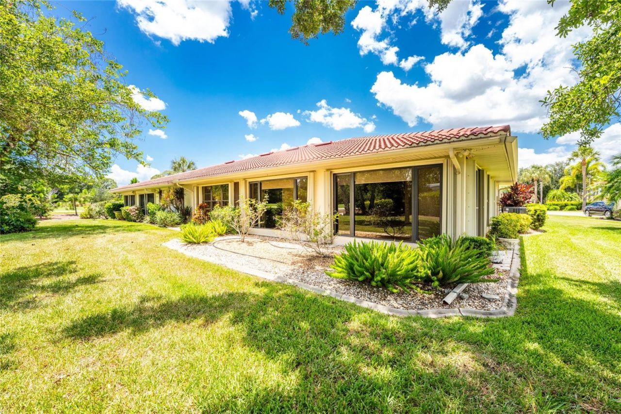 11215 SW Courtney Drive , Lake Suzy, FL 34269 Photo
