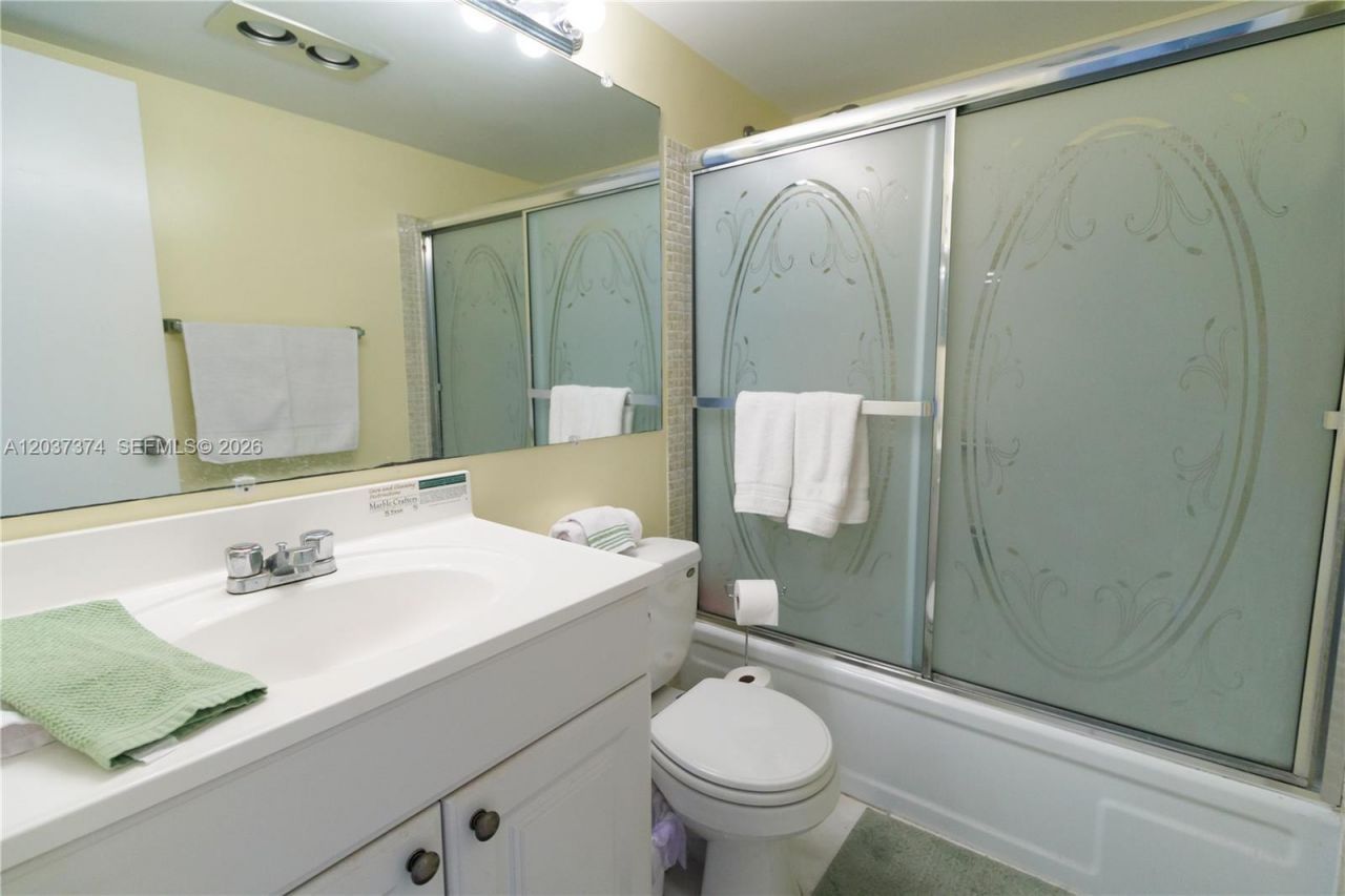 90 Berkshire D , Unit 90, West Palm Beach, FL 33417 Photo