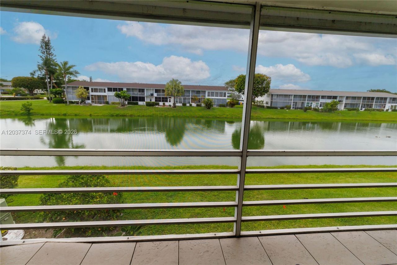 90 Berkshire D , Unit 90, West Palm Beach, FL 33417 Photo