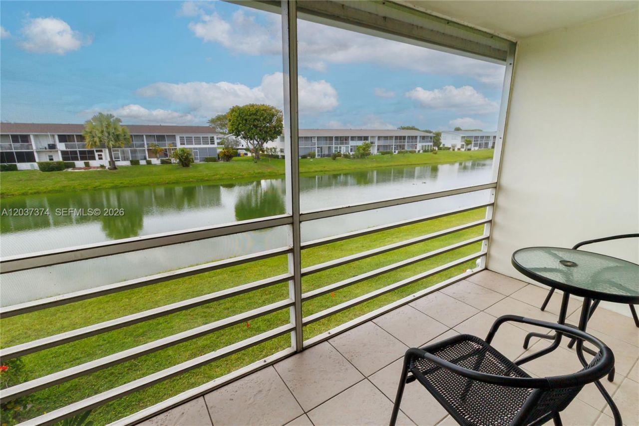 90 Berkshire D , Unit 90, West Palm Beach, FL 33417 Photo
