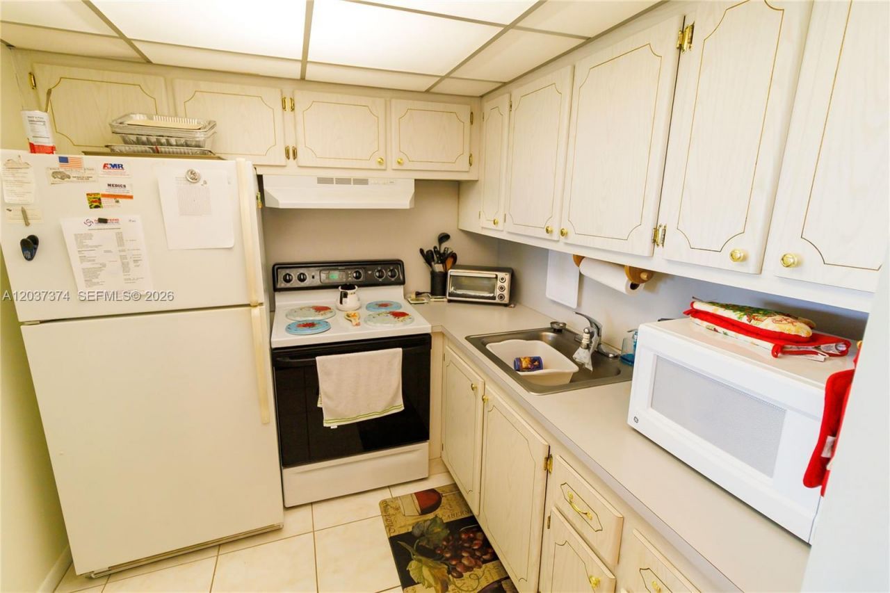 90 Berkshire D , Unit 90, West Palm Beach, FL 33417 Photo