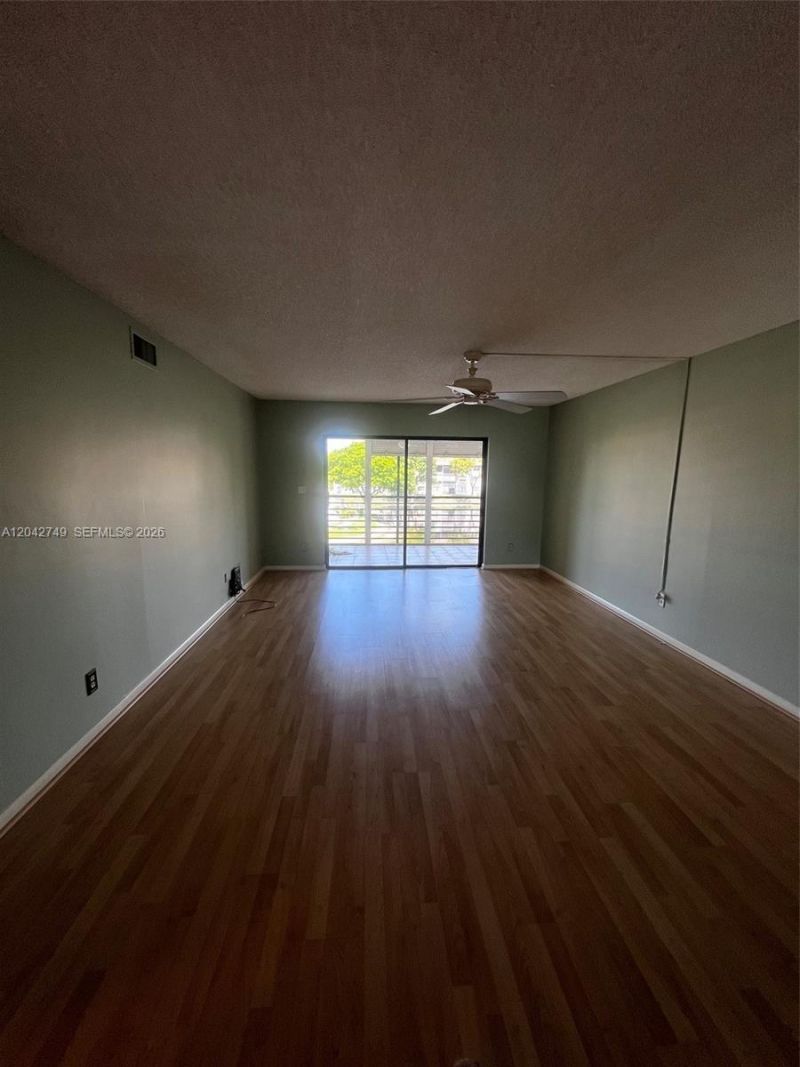 4975 E Sabal Palm Blvd , Unit 304, Tamarac, FL 33319 Photo