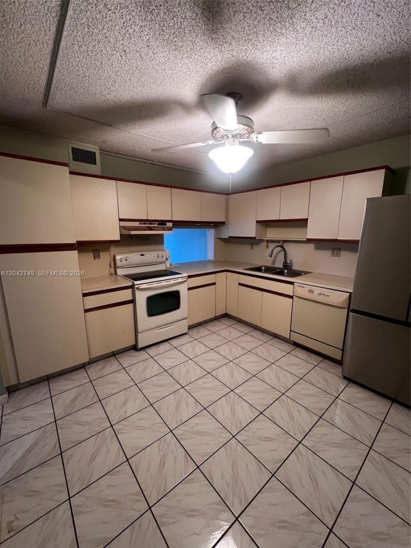 4975 E Sabal Palm Blvd , Unit 304, Tamarac, FL 33319 Photo