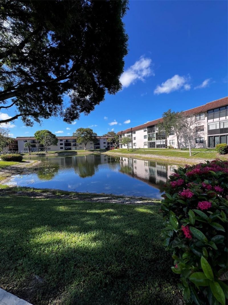 4975 E Sabal Palm Blvd , Unit 304, Tamarac, FL 33319 Photo