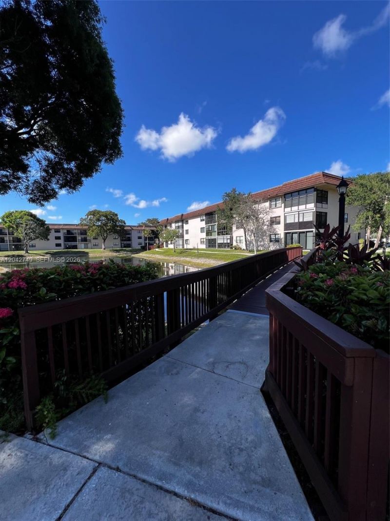 4975 E Sabal Palm Blvd , Unit 304, Tamarac, FL 33319 Photo
