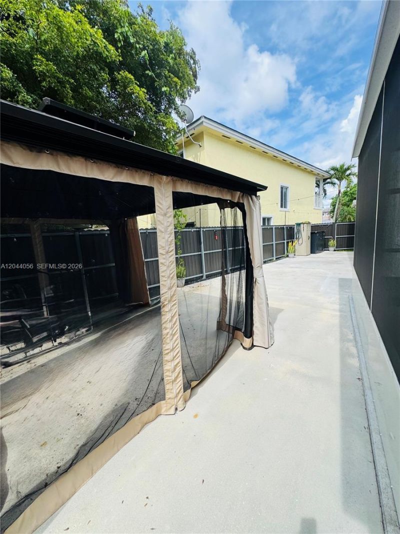 363 NE 35th Ter , Homestead, FL 33033 Photo