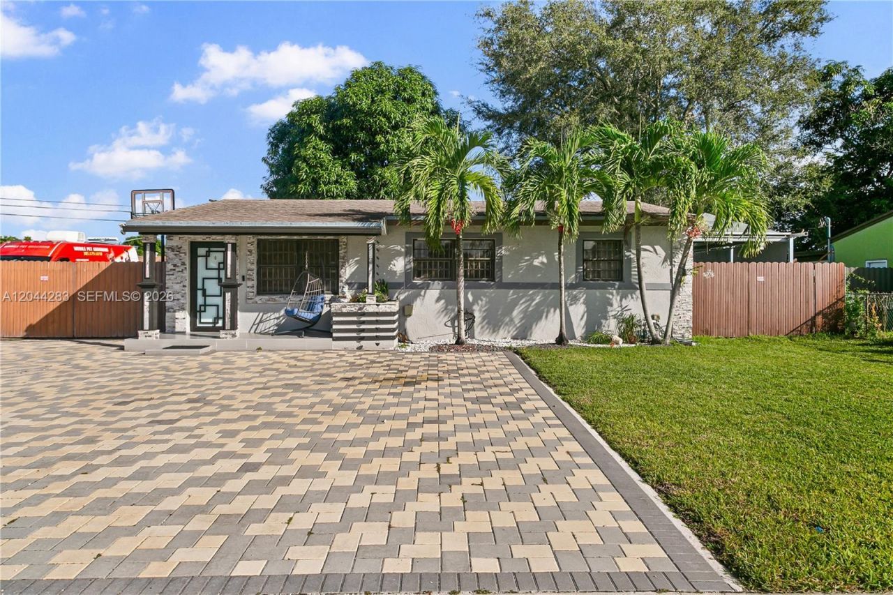3311 NW 171st St , Miami Gardens, FL 33056 Photo