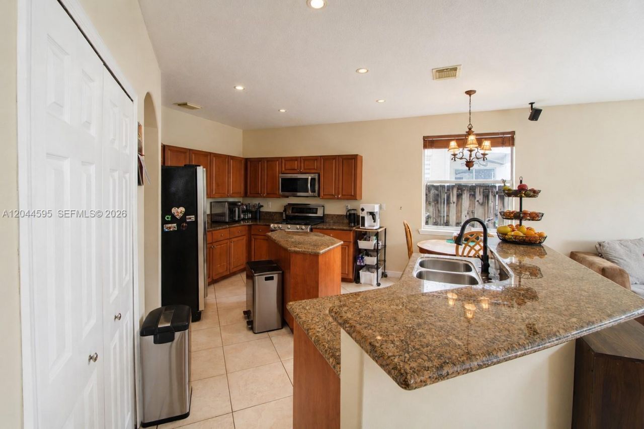 13989 SW 155th Ter , Miami, FL 33177 Photo