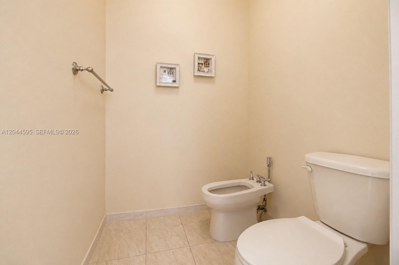 13989 SW 155th Ter , Miami, FL 33177 Photo