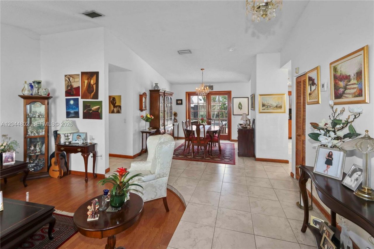 12730 SW 119th St , Miami, FL 33186 Photo