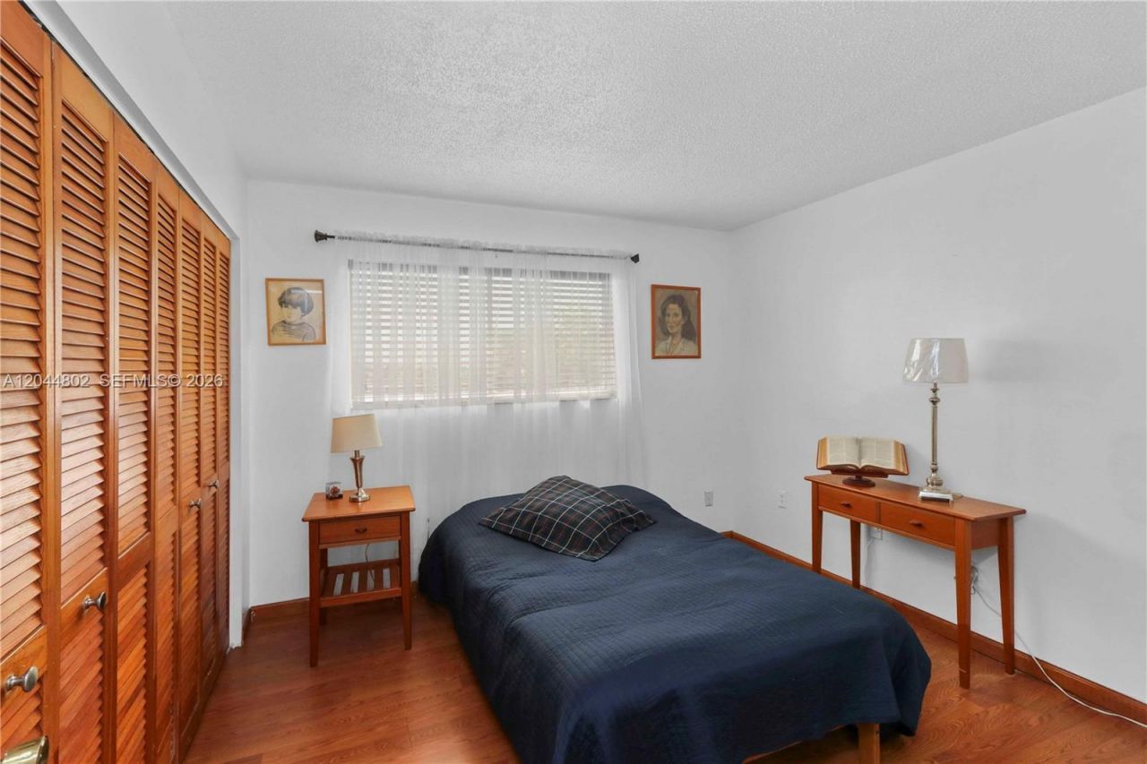 12730 SW 119th St , Miami, FL 33186 Photo