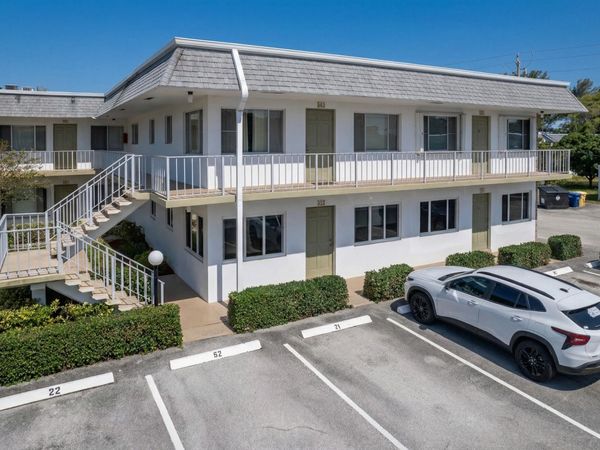2920 Cynthia Lane, Unit 202, Lake Worth Beach, FL 33461