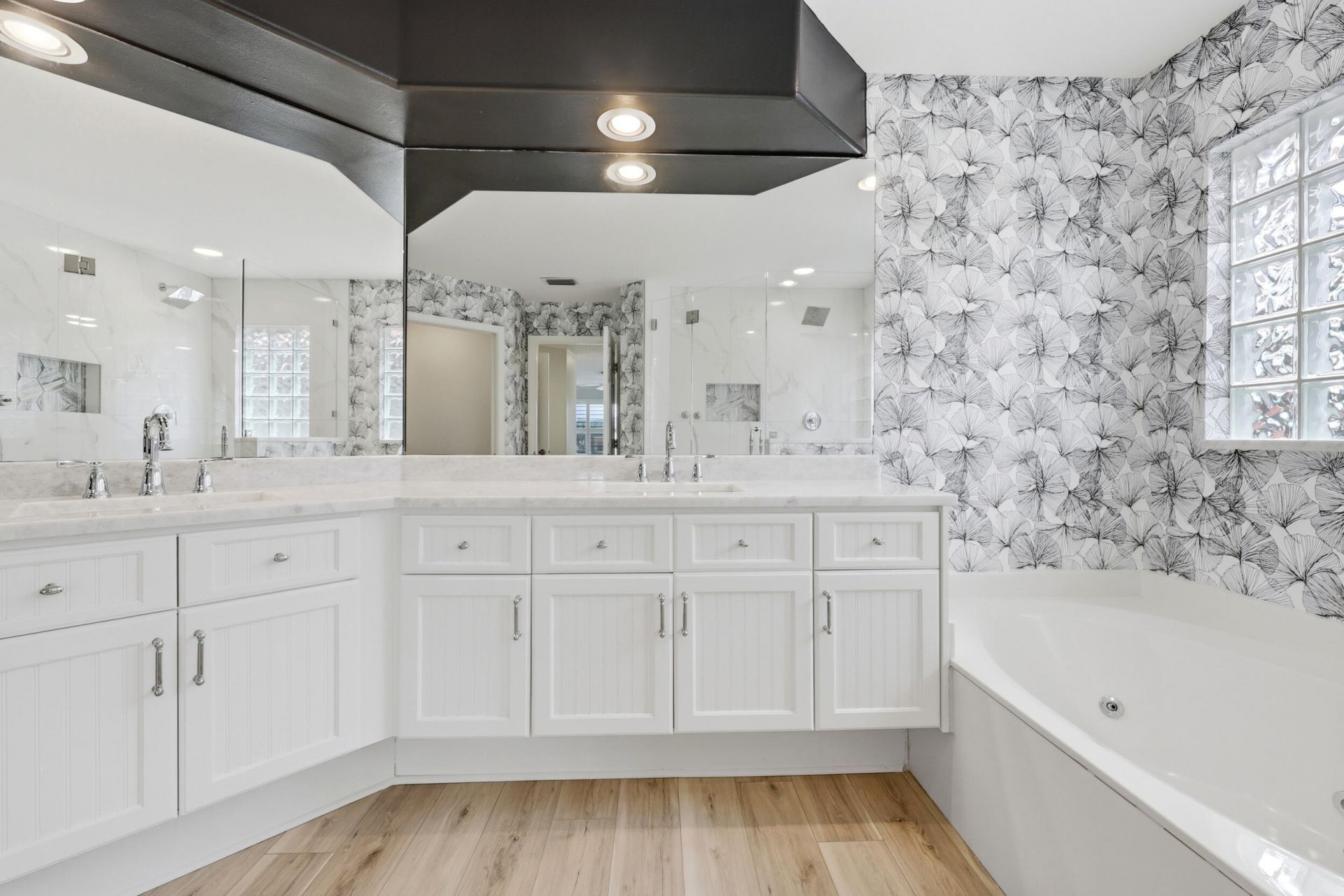 2 Monterey Pointe Drive, Palm Beach Gardens, FL 33418 Photo