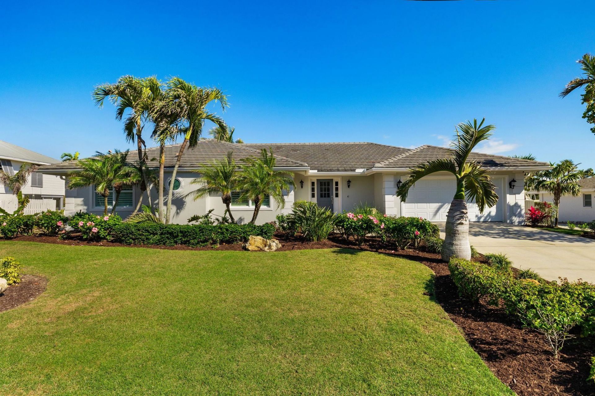 1674 Sabal Palm Dr, Sanibel, FL 33957 Photo