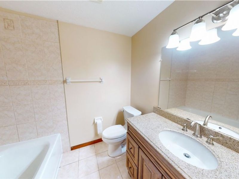 7420 Royalview Drive , Parma, OH 44129 Photo 13