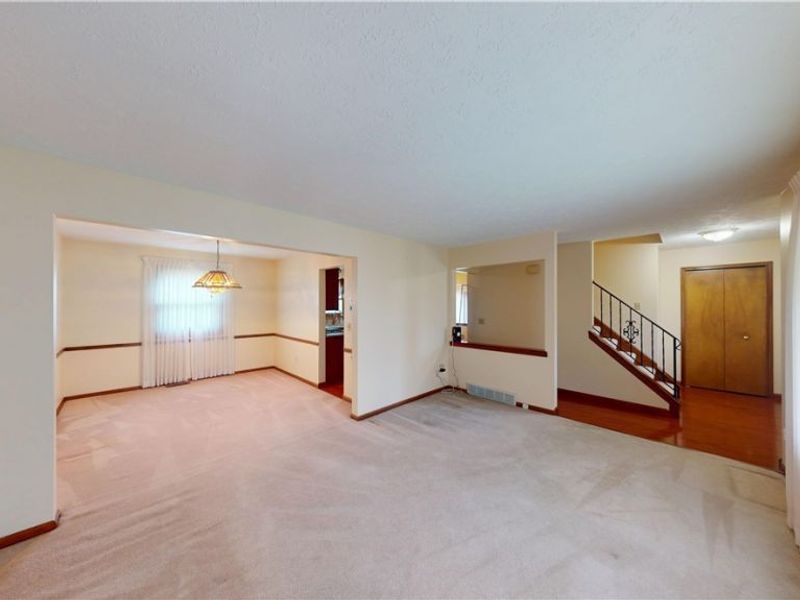 7420 Royalview Drive , Parma, OH 44129 Photo 21