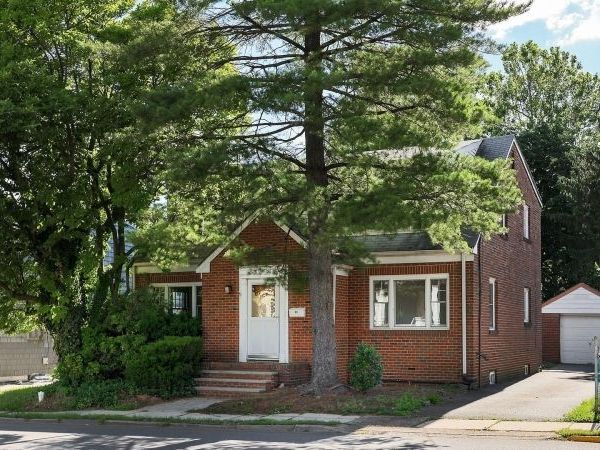 89 Ford Ave, Woodbridge, NJ 08863