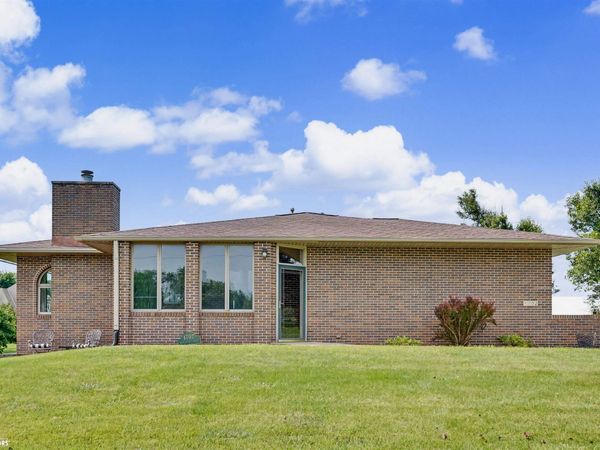 1702 Westwood Drive, Marshalltown, IA 50158