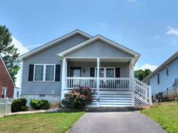 611 C ST, STAUNTON, VA 24401