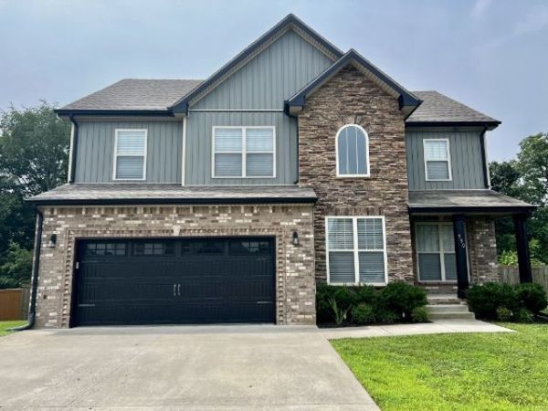 550 Tacoma Dr , Clarksville, TN 37043