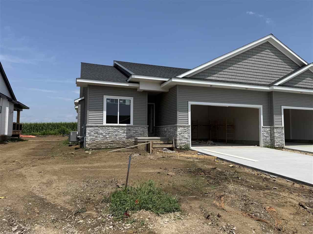 1290 Berkshire Ln, North Liberty, IA 52317 Main Photo
